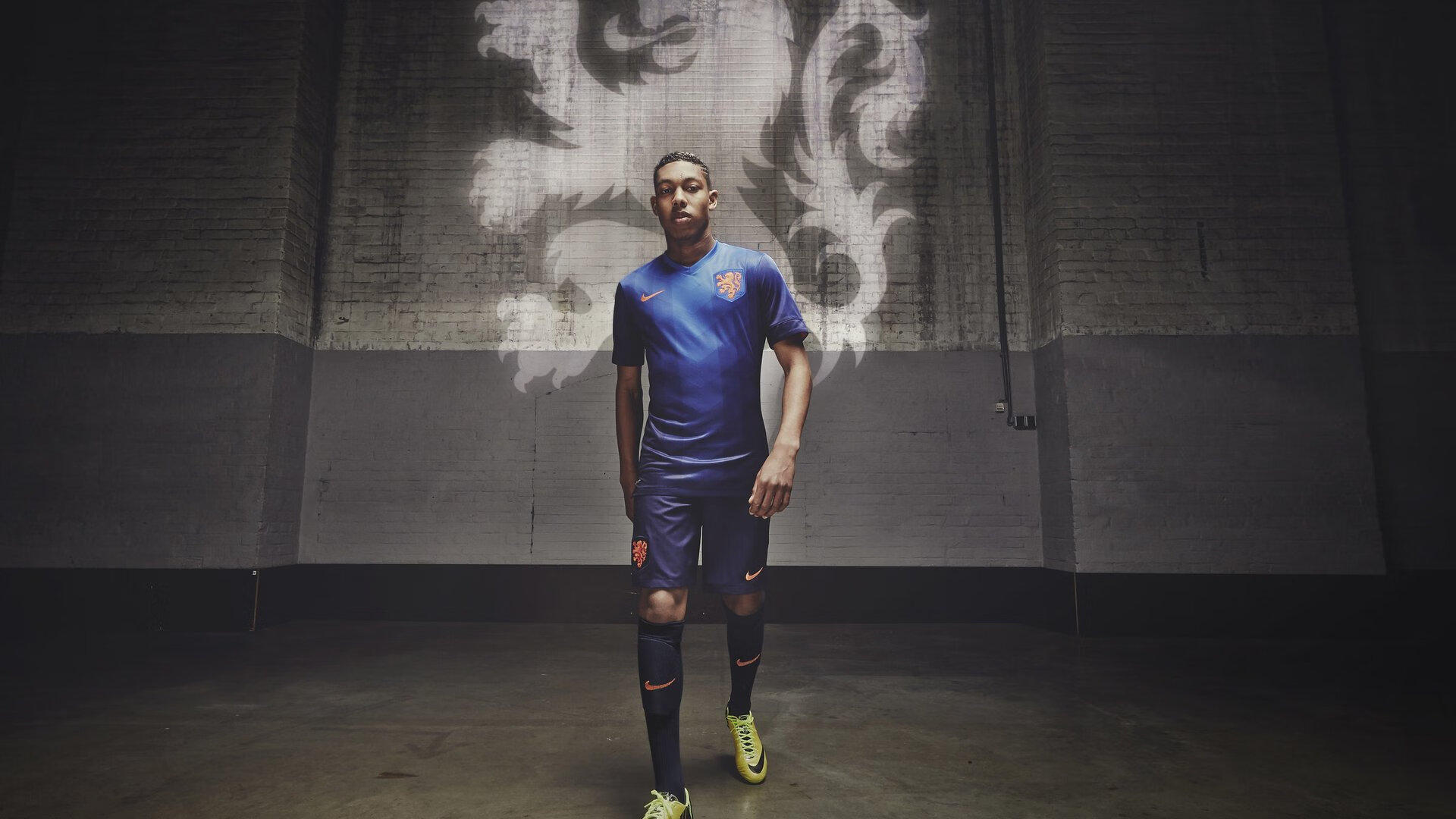 体育新闻中心发布体育新媒体用户行为分析报告，体育新闻受众